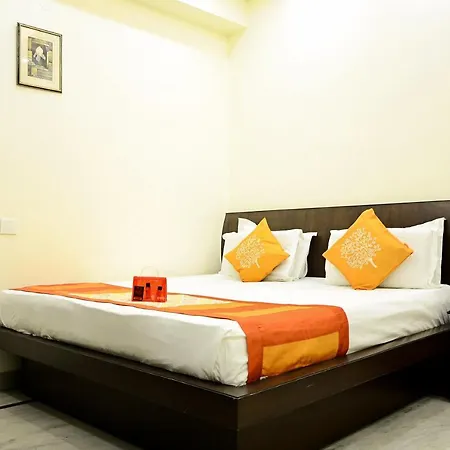 OYO 3394 Hotel Centra Inn